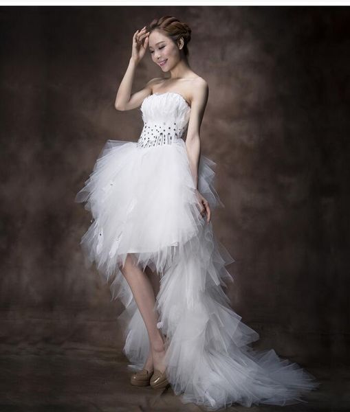 Le più recenti piume d'oca con perline di cristallo Prom Party Dresses Tulle Hi-Low Style Cocktail Abiti da sera per il ritorno a casa