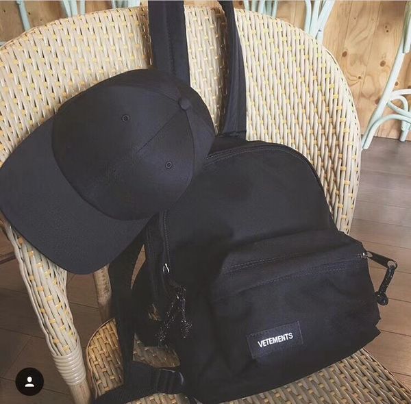

Vetements Логотип Вышивка Рюкзак 2019