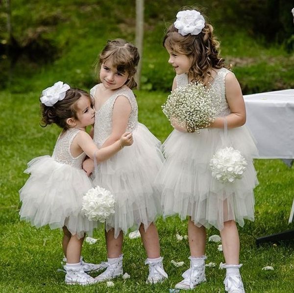 

lace tulle short flower girls dresses v neck tiered skirt knee length summer toddler children birthday party dresses, White;blue