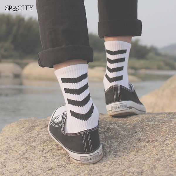 

badge patterned funny short socks mens cool funny skateboard short harajuku socks male hipster art cotton fashion sox, Black