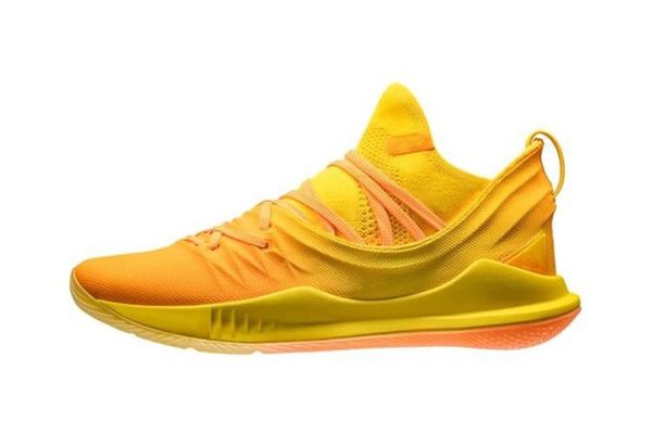 steph curry orange shoes
