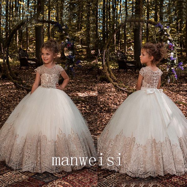 2018 Princess Ball Gown Flower Girls Abiti per matrimoni Crystal Sash Baby Girl Birthday Party Abiti economici Abito da prima comunione per bambini