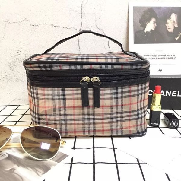 

Cases e Estojo de Cosméticos winnie00