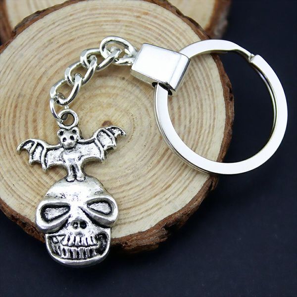 

6 pieces key chain women key rings couple keychain for keys vampire bat skeleton 34x23mm, Slivery;golden