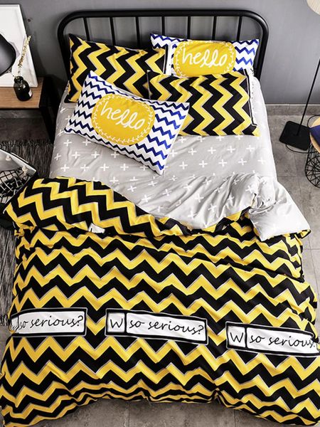 

4 pcs bedding cover set modern wavy striped themed double sided bed sheet set