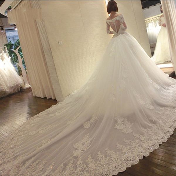 Luxo vestidos de casamento Lace com trem destacável 2018 em forma de coração nas costas botões manga comprida Querida frisada Appliques vestido nupcial Vestido