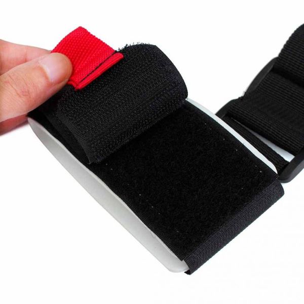

black nylon adjustable double board ski bandage to prevent the end of the board friction damage