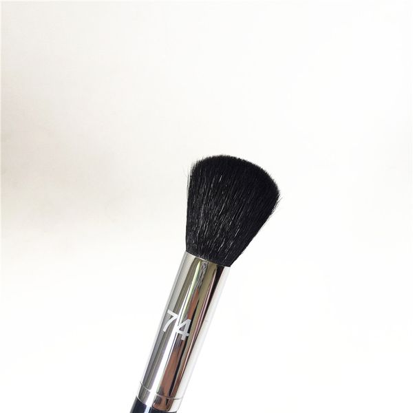 Pro Small Blush Brush # 74 - Pennello per scolpire evidenziatore in polvere piatto tondo per capelli di capra - Strumento per frullare per trucco di bellezza