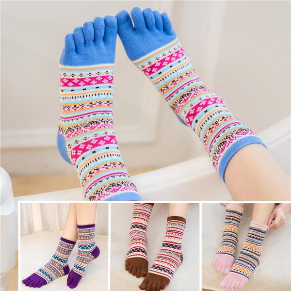 

3 pairs female five fingers socks women's cotton middle tube novelty toe socks, Black;white