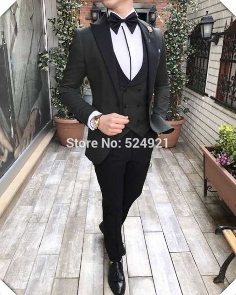 I più nuovi Groomsmen Grigio antracite Smoking dello sposo Picco Risvolto nero Abiti da uomo Matrimonio Best Man Sposo (giacca + pantaloni + gilet + papillon) L218