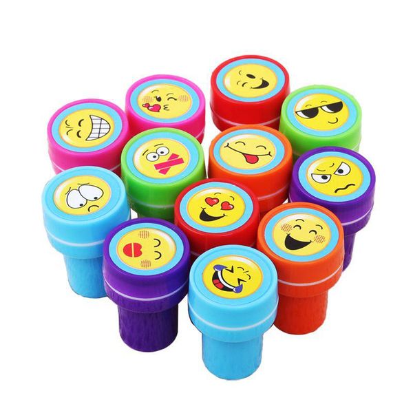 Acheter Vente En Gros 5 Dessin Animé Mignon Sourire Visage Encrage Auto Tampon Encreur Pour Scrapbooking Fournitures Scolaires Avec Boîte Cadeau De