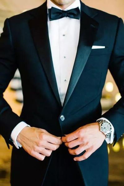 Smoking da sposo blu navy 2019 Groomsmen su misura con un bottone Abito da uomo migliore Abiti da uomo da sposa Sposo (giacca + pantaloni + gilet + cravatta + fazzoletto)