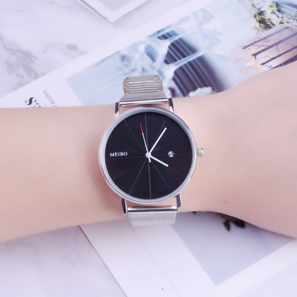 

2018 new style calendars for men and women alloy watches black surface creative pointer women's wrist watch quartz watch, Slivery;brown