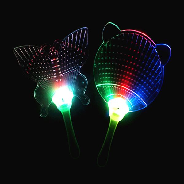 Neuheit Beleuchtung LED Bunte Kunststoff Blinkende Hand Fan Nacht Glühende Licht Kinder Spielzeug Party Dekoration Halloween Weihnachten