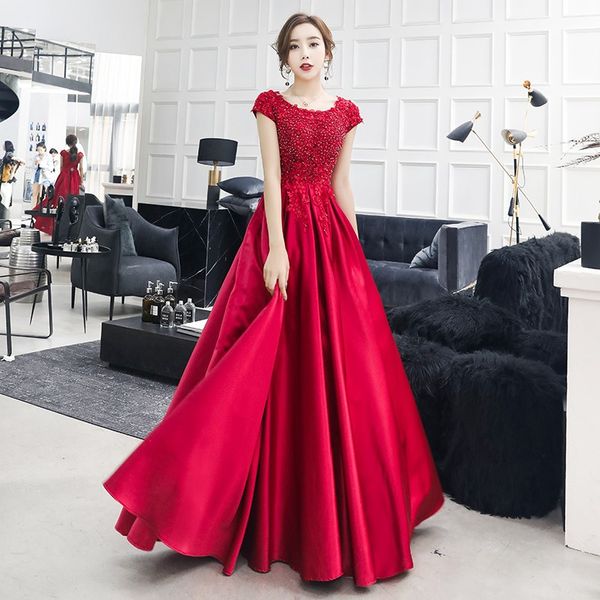 

scoop neck satin evening dresses with lace appliques 2019 beaded long prom dresses floor length party dress, Black;red
