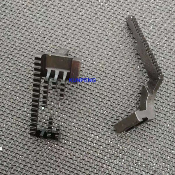 

1set #15-662+15-663 feed dog fit for kansai sewing machine, Black