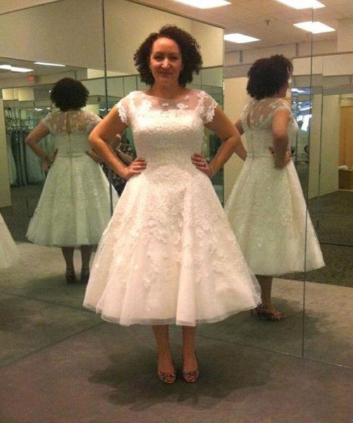 Abiti da sposa vintage anni '50 corti lunghezza tè con maniche corte Applicazioni in pizzo Abiti da sposa informali a-line Abito da sposa country western