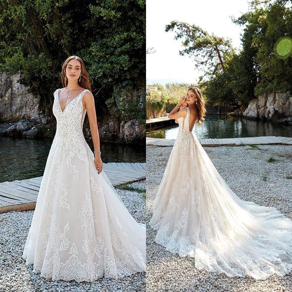 

2018 romantic summer beach backless a line wedding dresses 2019 new sweep train deep v neck lace bridal gowns robe de soriee ba9878, White