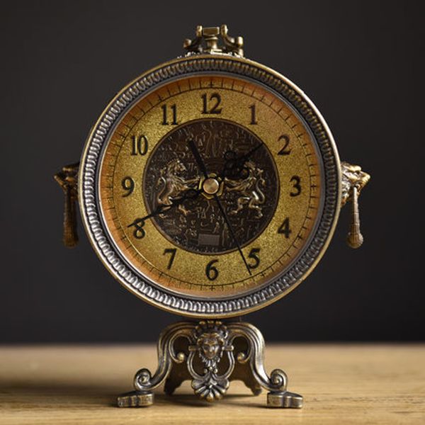 

retro fashion european-style bedroom living room clock mute table clock 0201015