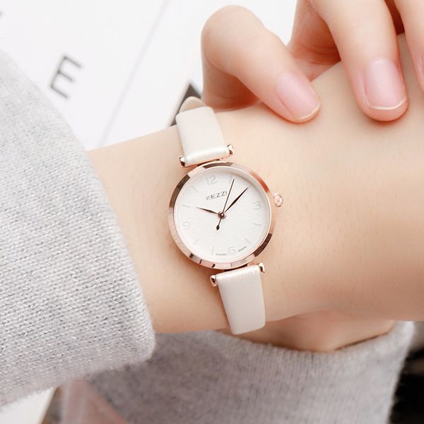 

Изысканный небольшой простой женщины платье часы ретро кожа женские часы Марка ж