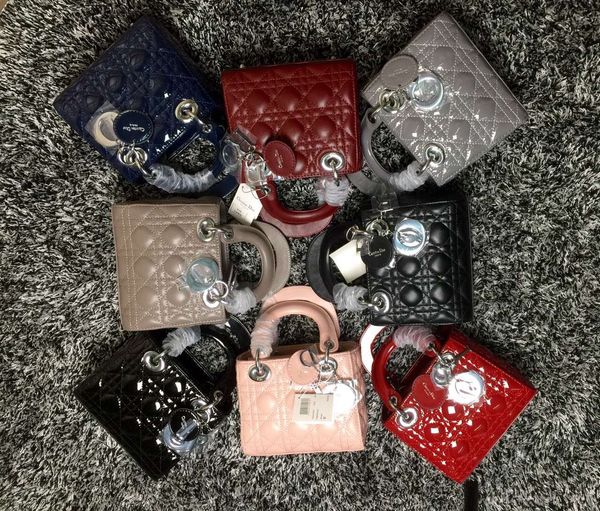

2019 luxury quality brand de ign lady plaid houlder bag genuine patent leather 3 plaid chain bag lamb kin with charm mi handbag