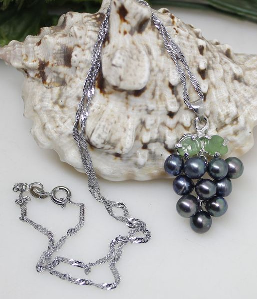 

new natural black freshwater pearl jade grape pendant necklace<<< ing, Silver