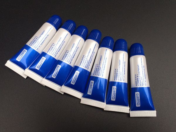 

100Pcs Newest Permanent Makeup Lips Eyebrow Tattoo RepaCream Tattoo Vitamin A + D Cream