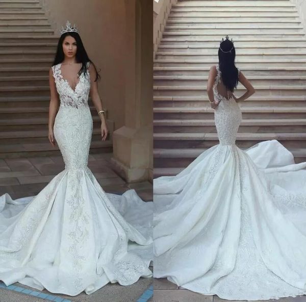 

новые великолепные русалка свадебные платья без рукавов бусы кружева аппликации спинки свадебное платье гламурный дубай кружева sweep поезд, White