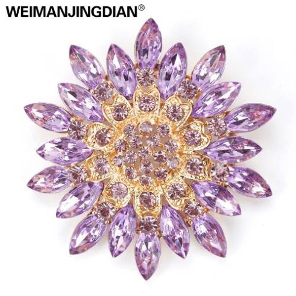

weimanjingdian beautiful assorted colors crystal daisy flower fashion brooch pins for women, Gray