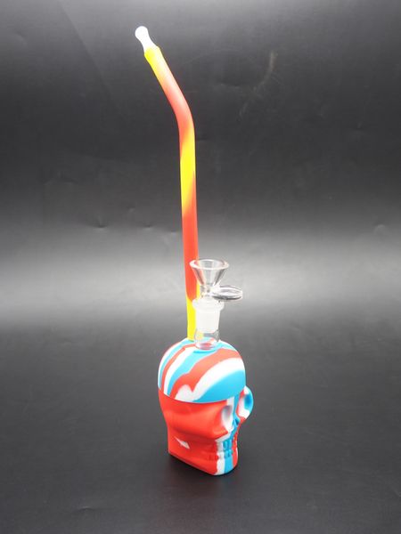 Nuovo elenco Design del teschio portatile Teschi stile narghilè Bubbler Bong in silicone infrangibile Materiale gel di silice per uso alimentare Design luminoso