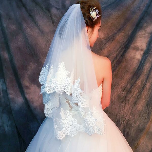 

2018 new two layers sequins lace edge short wedding veil with comb 2 layers 0.9 meter tulle bridal veil for wedding dress, Black