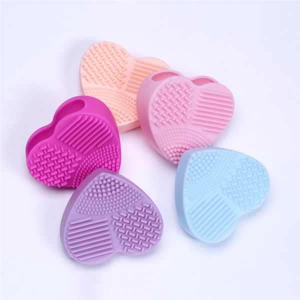 Pennelli per il trucco colorati a forma di cuore Spazzola per il lavaggio Guanto di silice Scrubber Board Strumenti per la pulizia cosmetica