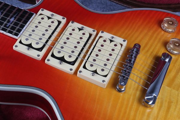 

Cu tom hop tyle ace frehley ignature guitar highe t quality ace frehley 3 pickup electric guitar hipping