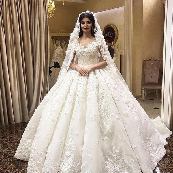 

2018 Royal Luxury 3D-Floral Appliques Wedding Dresses Beaded Off the Shulder Lace Plus Size Bridal Gowns Custom Made