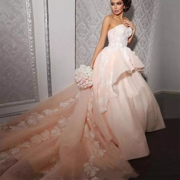 2018 Abito da sposa arabo rosa pesca Plus Size Dubai Sweetheart Neck Applique in pizzo Ball Gown Abiti da sposa Robe De Mariage