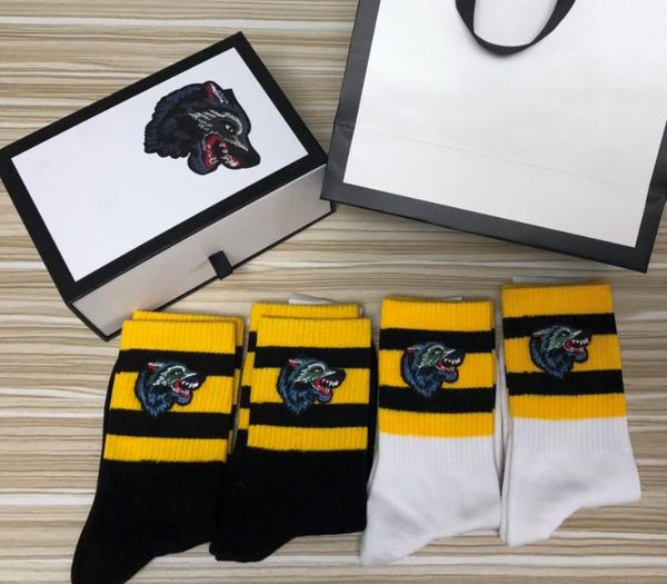 

2018 Мода Волк вышитые носки бренд хлопок спортивные носки свободного покроя носки