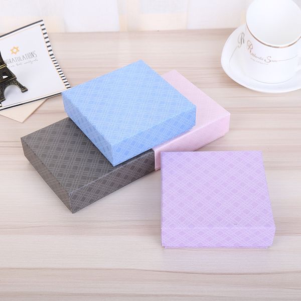 

[simple seven]12*12*4cm check pattern lovers jewelry box/ fashion pedant box/ necklace package/ jewelry brooch case/trend bracelet packing, Black;white