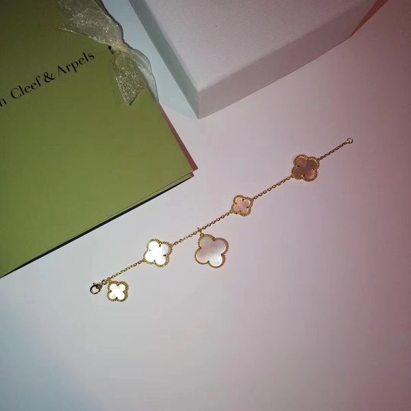 

Charm Bracelets amazingjewelrystore