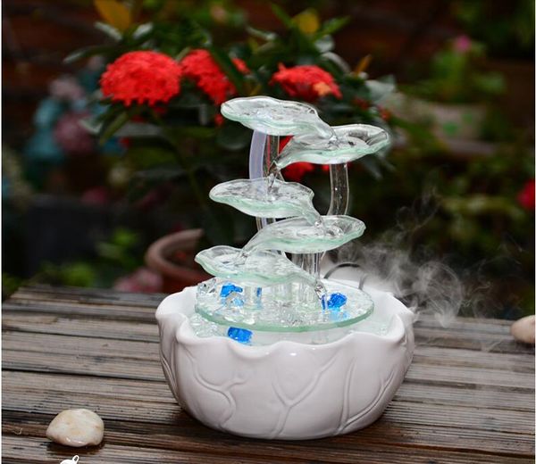 Wohnzimmer Mit Brunnen Im Luxushaus Stockfoto Iriana88w