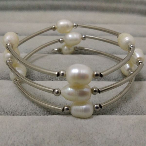 

7.5-8 inches 7-8mm white natural rpearl lady memory wire bracelet, Golden;silver