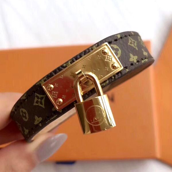 

Charm Bracelets lovejeweley2017