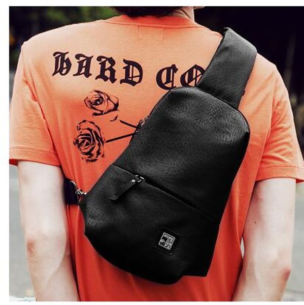 

2018 new new brand casual outdoor sports bag chest pack travel fanny pack single shoulder slung man bag fashion and leisure men's bag