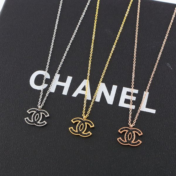 

De igner brand couple necklace fa hion luxury letter pendant necklace 18k titanium teel plated women necklace for birthday gift