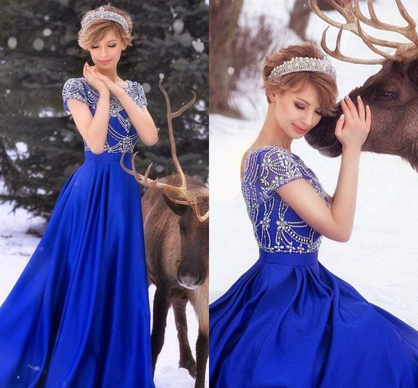 Sparkle Cap Mangas Vestidos de Baile Azul Royal Colher Pescoço De Cristal Frisada Até O Chão De Cetim Sem Encosto Da Princesa Vestidos de Noite Formal Vestidos