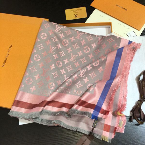 

Cachecóis hattrick888