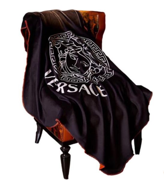 

Кашемир одеяло ins известный роскошный оригинальный модный бренд печати сгущаться зима мягкая теплая фланель коралловые бархатные одеяла плюс 150 * 150 см