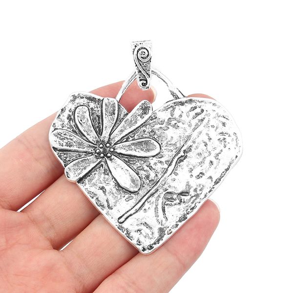 

2pcs antique silver daisy flower heart charms pendants for jewelry making findings 67x66mm, Black