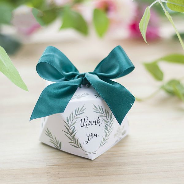 

100pcs new diamond shape forest style candy box wedding favors and gifts party supplies thank you gift box