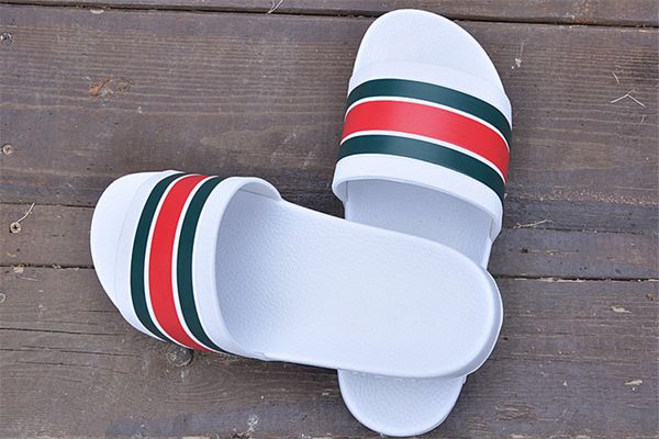 

designer slippers new brand letter luxury slides men summer rubber sandals beach slide fashion scuffs slippers indoor shoes size 2 style, Black