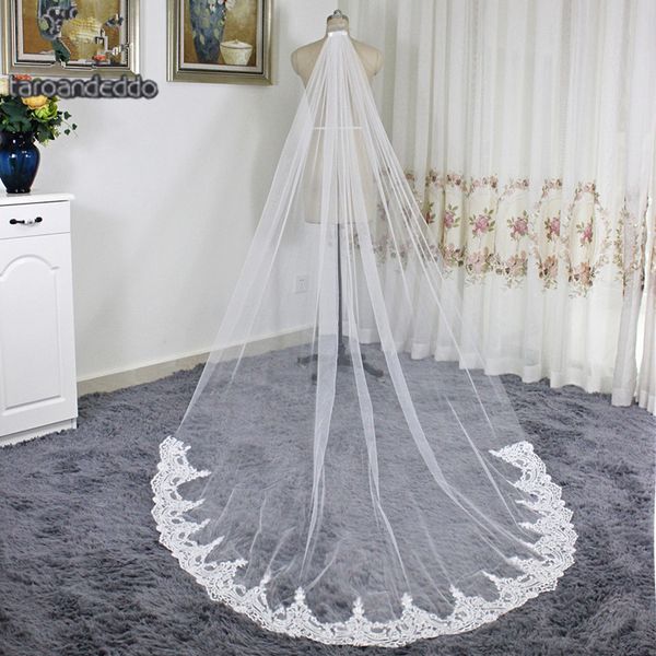 Cathedral Length Applique Lace Real Lace Wedding Veils With Comb